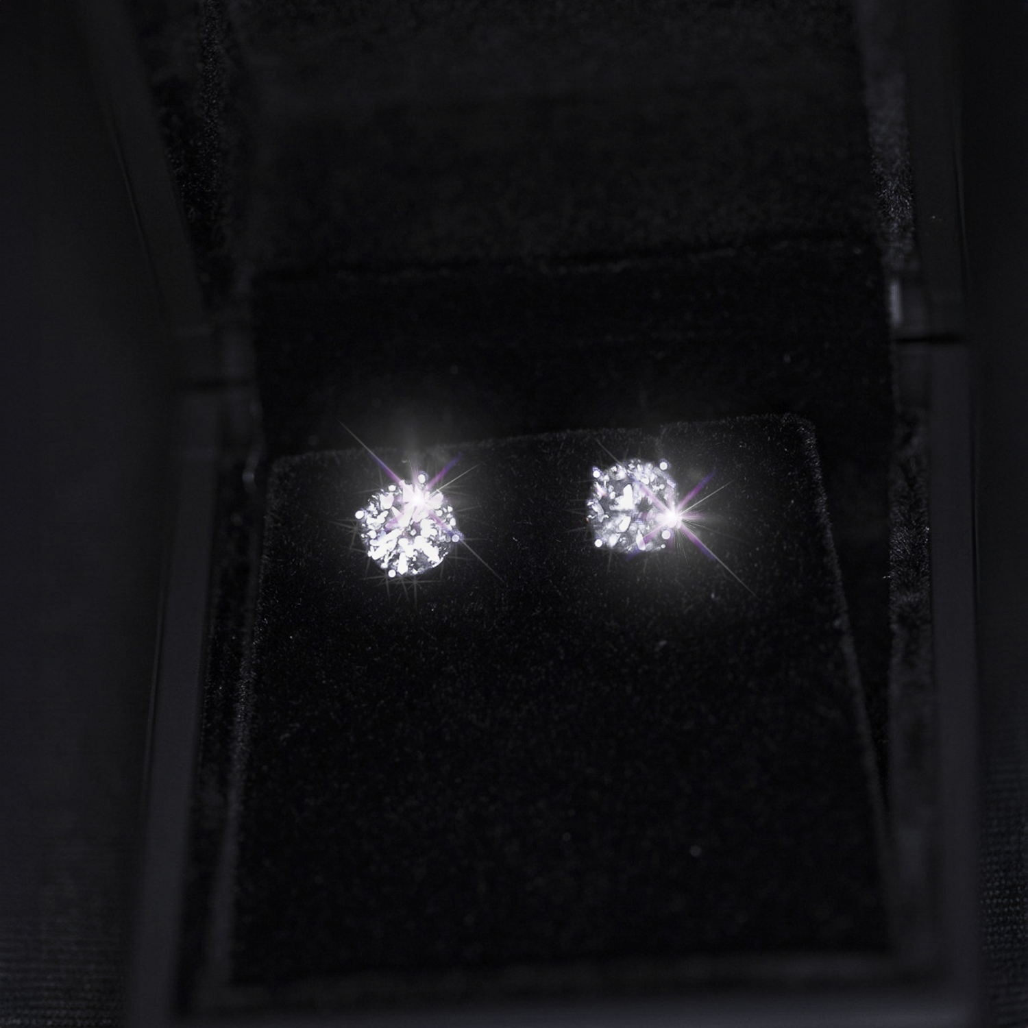 925S & VVS MOISSANITE SOLITAIRE STUD EARRINGS