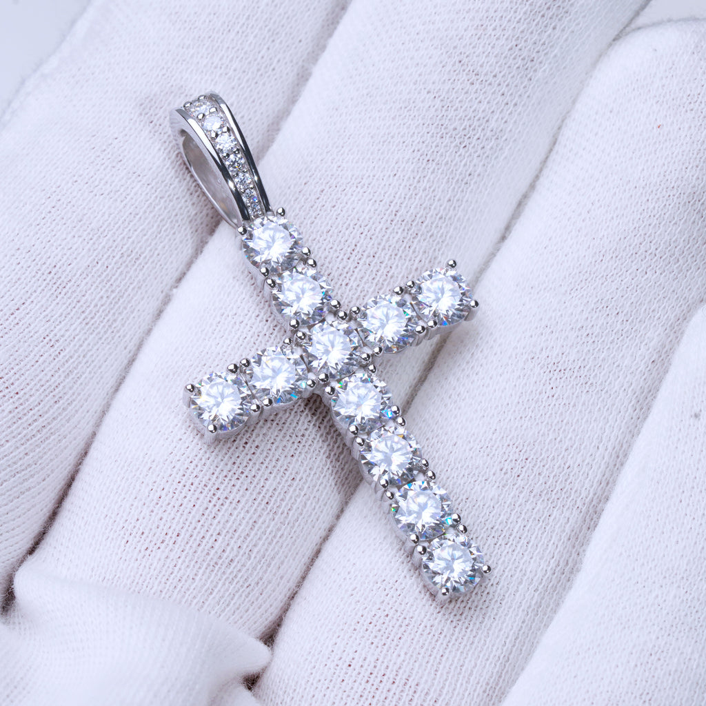 4.51 CARAT VVS MOISSANITE CROSS IN WHITE GOLD